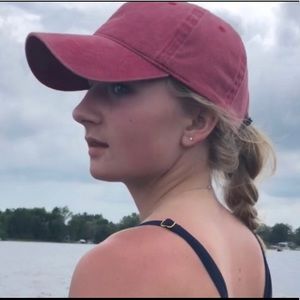 Meet your Posher, Kiana